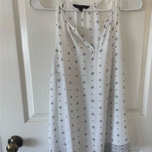 Banana Republic White Patterned Sleeveless Top